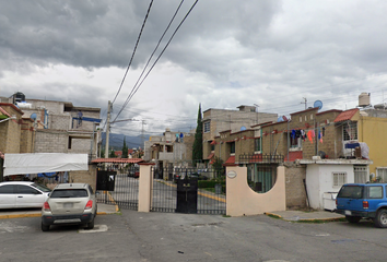 Casa en fraccionamiento en  Urraca Víctor, Los Reyes Tlamimilolpan, Chicoloapan De Juárez, Estado De México, México