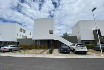 Casa en condominio en  Tres Deseos, Avenida Mirador De Querétaro, El Mirador, Querétaro, México