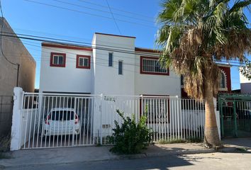 Casa en fraccionamiento en  Calle Pedro Rosales De León, Juárez, Chihuahua, México