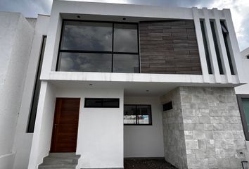 Casa en fraccionamiento en  Grand Juriquilla, Boulevard Grand, Juriquilla, Querétaro, México