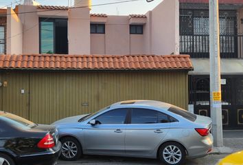 Casa en fraccionamiento en  Revolución, San Pedro Tlaquepaque, Jalisco, México