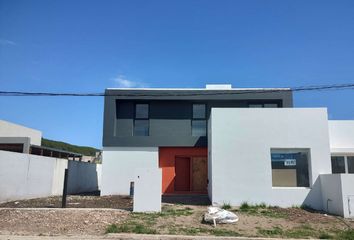 Casa en  Calle Pio Xii 2089, Tandil, Provincia De Buenos Aires, Arg