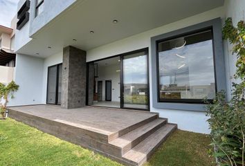 Casa en  Altozano Querétaro, Anillo Vial Fray Junípero Serra, Santiago De Querétaro, Querétaro, México