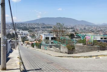 Terreno Comercial en  De Los Colibries, Quito, Ecuador