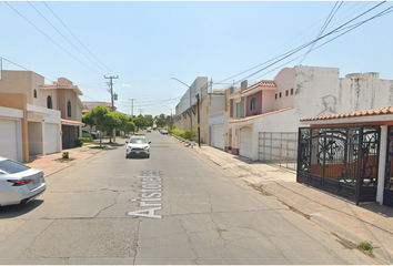 Casa en  Aristóteles, Villa Universidad, Universidad, Culiacán, Sinaloa, México