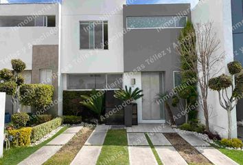 Casa en fraccionamiento en  Lomas Del Valle, Puebla De Zaragoza, Puebla, México