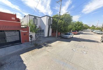 Casa en  Calle 14, Las Brisas Sector Poniente, Saltillo, Coahuila De Zaragoza, México