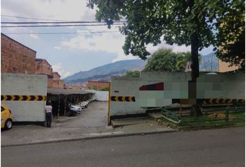 Lote de Terreno en  Miraflores, Medellín, Antioquia, Colombia