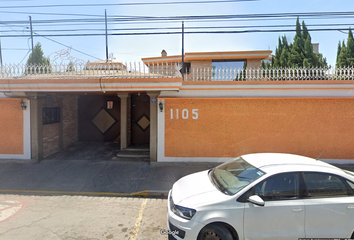 Casa en fraccionamiento en  Avenida Juárez 1105, Jesús Y San Juan, Ciudad De Apizaco, Tlaxcala, México