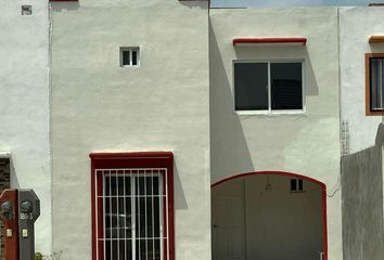 Casa en  Residencial Campo Real, Héroes Nacionales, Residencial Campo Real, Irapuato, Guanajuato, México