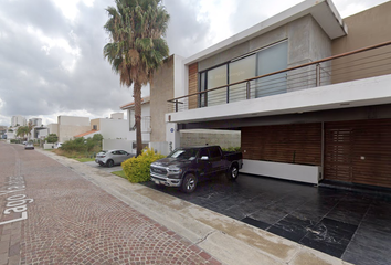 Casa en  Lago Yuriria 237, Cumbres Del Lago, Juriquilla, Querétaro, México