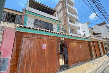 Casa en  Calle Ayabaca 128, Surco, Perú