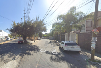 Casa en  Calle Josefa Ortiz De Domínguez, Lagos De Oriente, Guadalajara, Jalisco, México