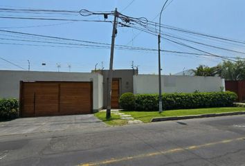 Casa en  Jirón La Laguna, La Molina, Perú