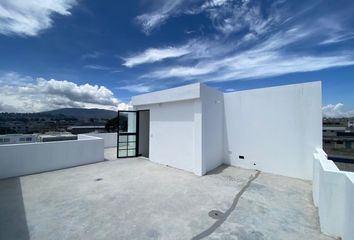 Casa en  De Los Loros 67, Quito 170207, Ecuador