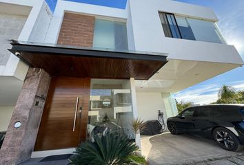 Casa en condominio en  Condominio Ruscello, Avenida Eugenio Garza Sada, Pocitos, Jesús María, Aguascalientes, México