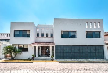 Casa en  Calle Villa Del Sol, Villas De Zavaleta Primera Sección, Pueblo De San Bernardino Tlaxcalancingo, San Andrés Cholula, Puebla, 72837, Mex