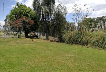 Terreno Comercial en  Urbanizacion Playa Chica 1, San Juan De Dios, Quito, Ecuador