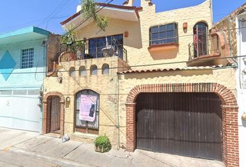 Casa en  C. Antonio Correa 2019, La Guadalupana, 44220 Guadalajara, Jal., México