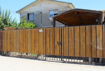 Casa en  Avenida Ejército Libertador, Puente Alto, Chile