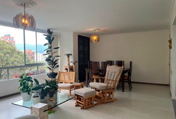 Apartamento en  Poblado, Medellín