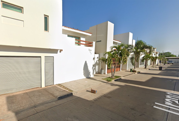 Casa en  Urano, San Jerónimo, Monferrath, Los Mochis, Sinaloa, México