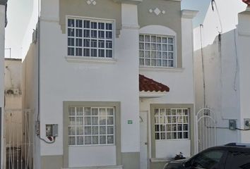 Casa en fraccionamiento en  Calle Hacienda De Linares 107, Privadas De La Hacienda, Reynosa, Tamaulipas, México