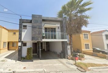 Casa en  Río Orinoco, Paseo De Cumbres 2o Sector, Monterrey, Nuevo León, México