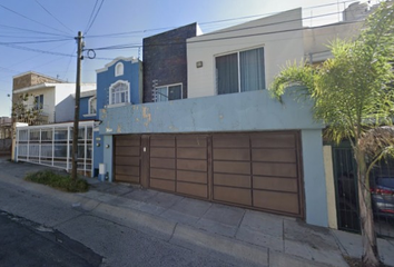 Casa en  Mabuse, Coto Naciones Unidas, Zapopan, Jalisco, México