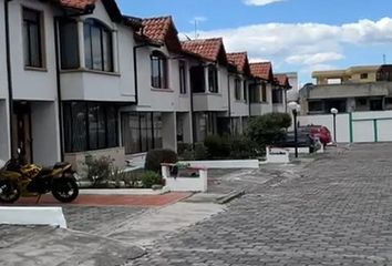 Casa en  Antizana & Atacazo, Sangolquí, Ecuador