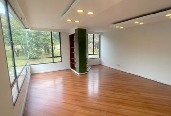 Apartamento en  Calle 127d #7c-9, Bogotá, Colombia