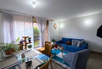 Apartamento en  Casablanca Centro Comercial, Madrid, Cundinamarca, Colombia