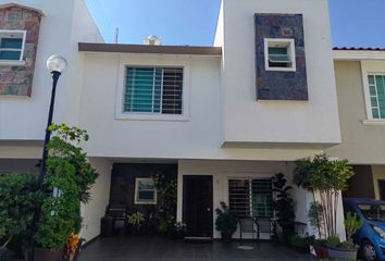 Casa en fraccionamiento en  Girasoles Acueducto, Zapopan, Jalisco, México