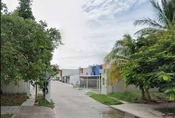 Casa en  Colibrí, Mission Del Carmen, Ciudad Del Carmen, Campeche, México