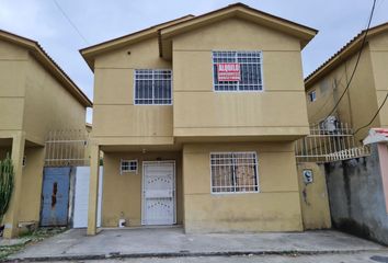 Casa en  Villa Bonita Etapa 7, Guayaquil, Ecuador