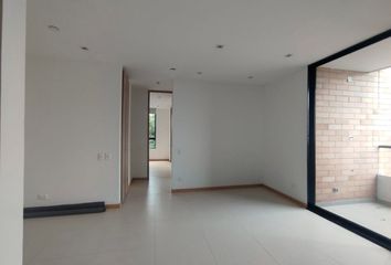 Apartamento en  Aguacatala, Medellín