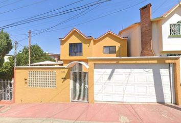 Casa en  El Lago, Tijuana, Baja California, México