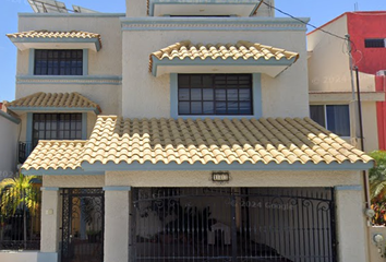 Casa en  Calle Cerro De La Colorada 143, Lomas De Mazatlán, Mazatlán, Sinaloa, México