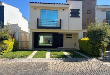 Casa en condominio en  Av. Río Blanco 1676, Los Almendros, Zapopan, Jalisco, México