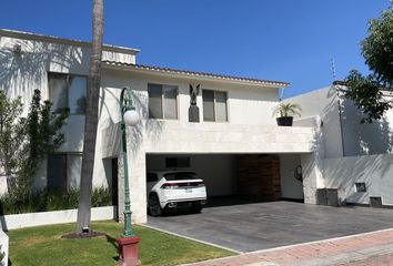 Casa en  Huertas El Carmen, El Pueblito, Querétaro, México