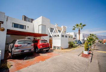 Casa en  Condominio La Tirana - Avenida Cinco, Iquique, Chile