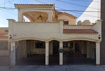 Casa en  Isla Fiji, Jardines Del Lago, Mexicali, Baja California, México