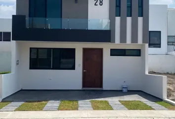 Casa en fraccionamiento en  Zona Cementos Atoyac, Puebla De Zaragoza, Puebla, México