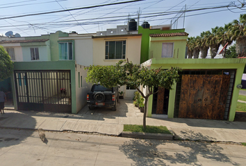 Casa en fraccionamiento en  Calle Guadalupe Victoria 441, Los Encinos I_ii_iii, Ciudad Guzmán, Jalisco, México