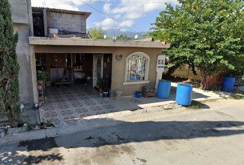 Casa en  Begonias, Bernardo Reyes, 67350 Cdad. De Allende, N.l., México