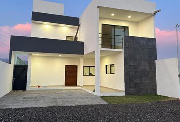 Casa en fraccionamiento en  Tlayacapan, Morelos, México