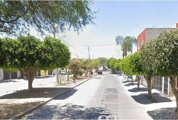 Casa en  Blvd. Frida Kahlo Pte., Goevillas De Los Sauces, Celaya, Guanajuato, México