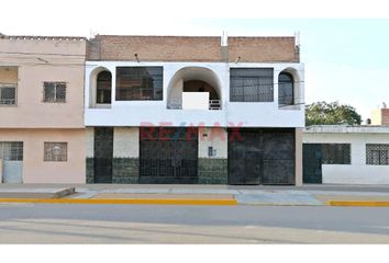 Casa en  Avenida Pachacutec 1248, La Victoria, Chiclayo, Lambayeque, 14007, Per