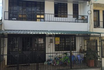 Casa en  Polideportivo La Hermosa Pista De Bicicross, Santa Rosa De Cabal, Risaralda, Colombia