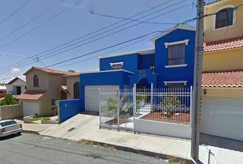 Casa en  Calle Misión De Papigochi, Campanario, Campestre-lomas, Chihuahua, México